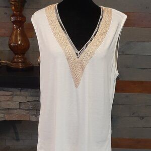 New Saukole V-Neck Embroidered Sleeveless Top Size L